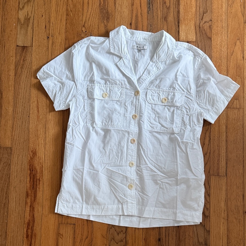 Women’s White Short Sleeve Shirt